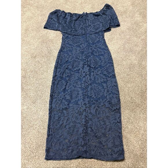 Charlotte Russe Lined Blue Soft Lace size Medium - Picture 3 of 10
